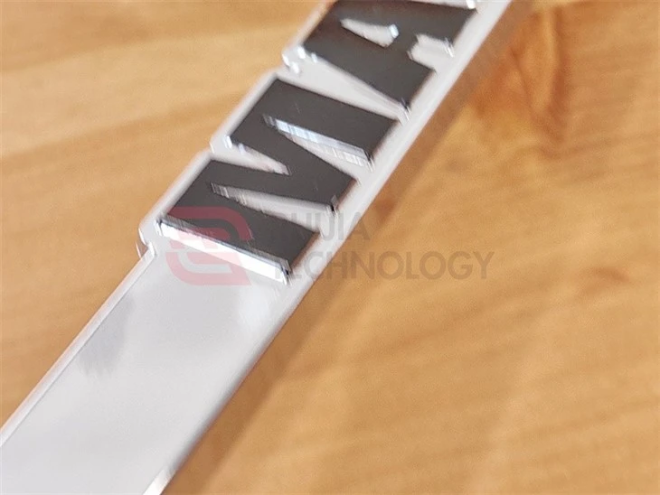 Mirror Chrome Stainless Steel License Plate Frames With 3D Black Acrylic Branding For Premium Vehicle Styling price